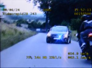 [VIDEO] Areszt dla motocyklisty, który złamał dożywotni zakaz - pijany jechał 206 km/h i uciekał