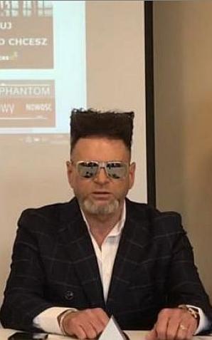 [VIDEO] Koszmarna manipulacja na miliony! Ofiara na konferencji Rutkowskiego ujawnia mechanizm oszustwa!